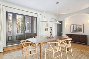 Dining - Luxury Home 5bed5bath Rosedale Pool|Sauna|Parking (Toronto)