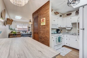 House (1 Bedroom) | Interior - 1729 Arbor Way (Colorado Springs)