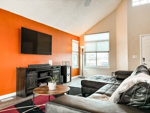 Interior - 9519 Cool Shadow (Colorado Springs)