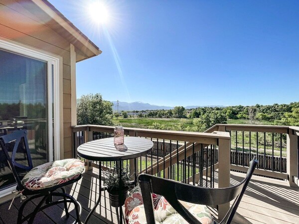 1040 Pond Side - Colorado Springs, CO