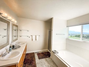 Interior - 1040 Pond Side (Colorado Springs)