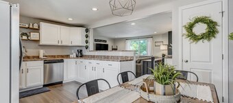 Family Vacation Home With Trampoline