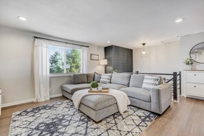 Interior - Family Vacation Home With Trampoline (Colorado Springs)