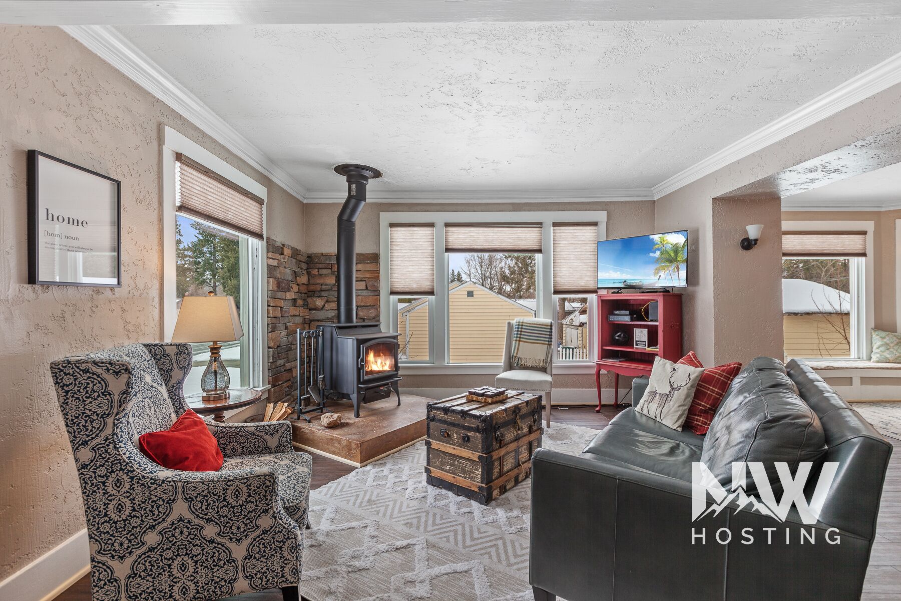 House (5 Bedrooms) | Interior