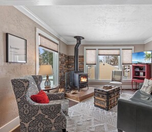 Interior - MT 00507 (Coeur d'Alene)