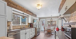 Interior - MT 00507 (Coeur d'Alene)