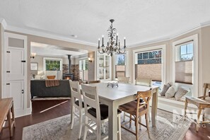 Interior - MT 00507 (Coeur d'Alene)