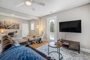 Interior - Downtown Getaway With Balcony King Beds (Colorado Springs)