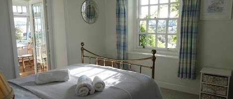 3 bedrooms, individually decorated, individually furnished, free WiFi