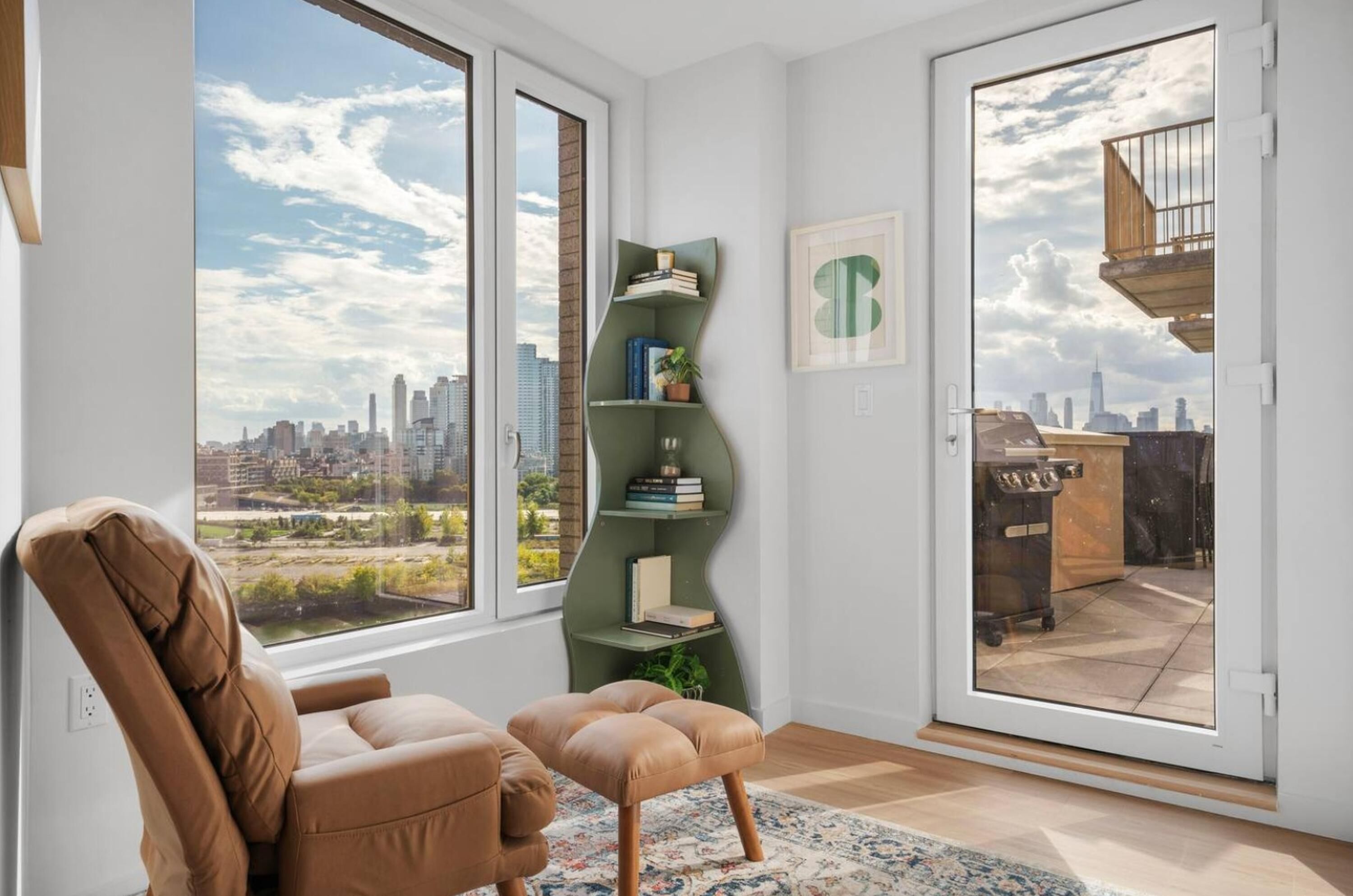 Premium Penthouse, 3 Bedrooms, Balcony | Living area