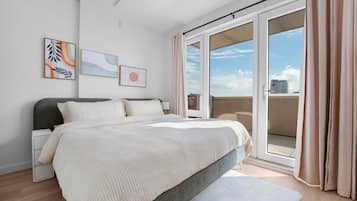 Premium Penthouse, 3 Bedrooms, Balcony