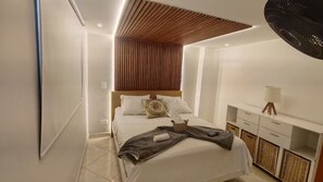 3 bedrooms, iron/ironing board, free WiFi, bed sheets - Your comfortable, elegant, and centrally located space with balcony 401 (Medellín)
