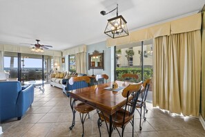 Dining - Bluewater 106 | Beach Front (Orange Beach)