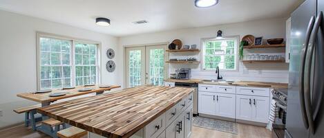 Microwave, oven, stovetop, dishwasher