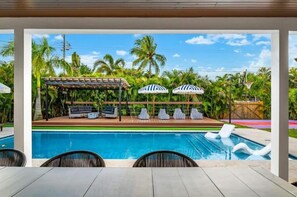 Pool - Villa Bonita Tropical Paradise Pool (Hollywood)