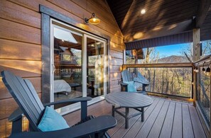 Terrace/patio - Newly Renovated! Fresh Design, Pool, Hot Tub, Fishing! (Sevierville)