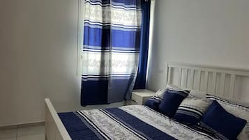 2 bedrooms, iron/ironing board, WiFi, bed sheets