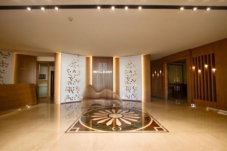 Lobby. Hotel ehden