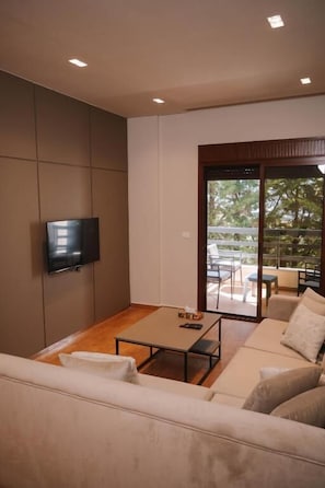 Suite, Balcony, Pool View | Living area - Hotel ehden (Ehden)