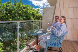 Platinum King Junior Suite | Property grounds - Platinum Tower Sandos Playacar All Inclu (Playa del Carmen)