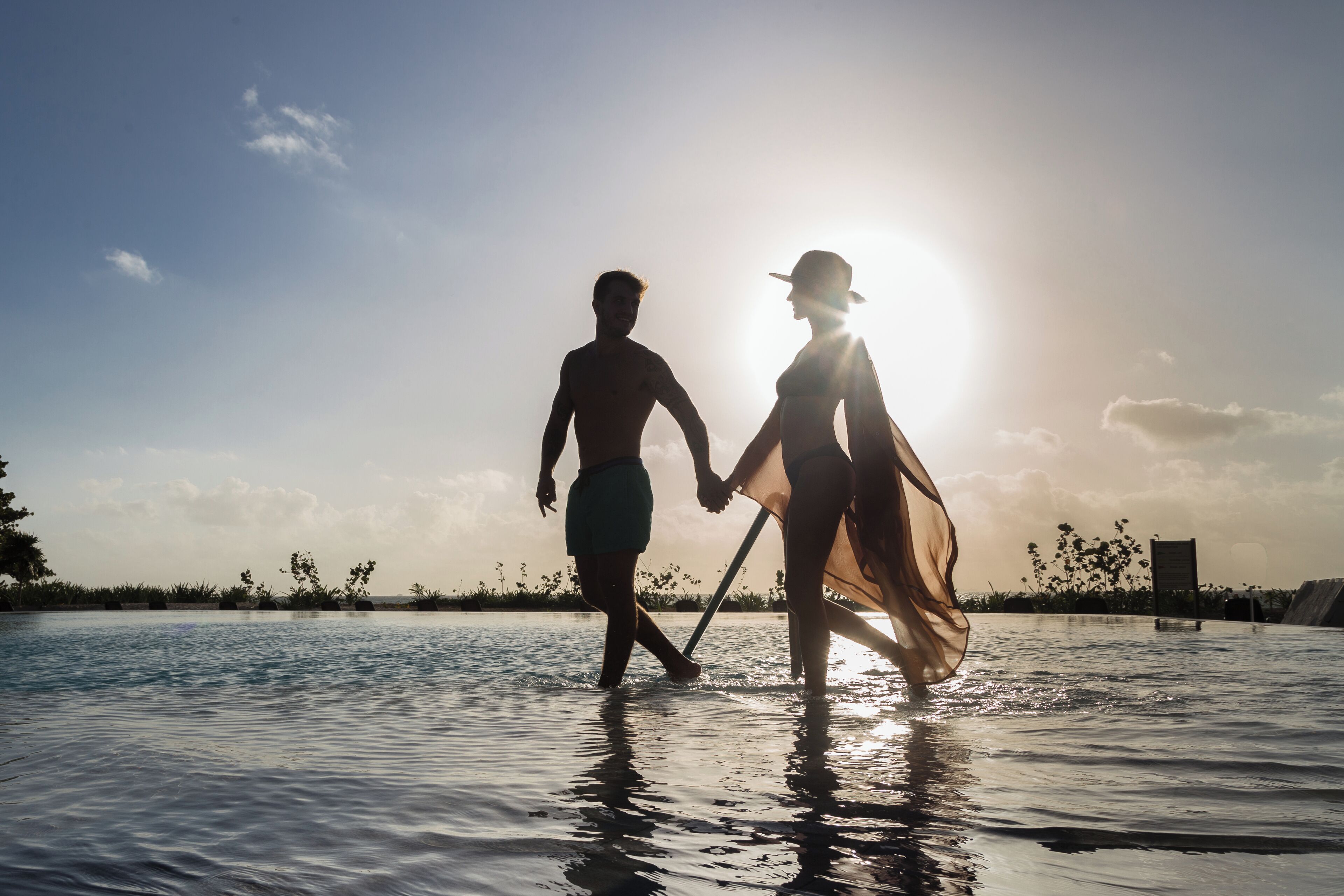 8 piscinas externas, guarda-sóis, espreguiçadeiras
