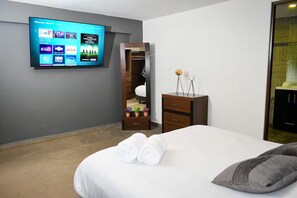 Iron/ironing board, WiFi, bed sheets - Great 2BR Apartment @Centrito Valle in San Pedro (San Pedro Garza García)
