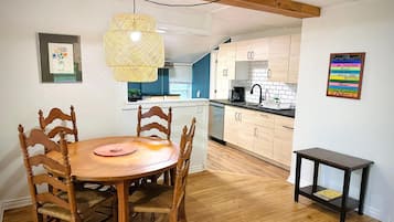 Kestrel | In-room dining