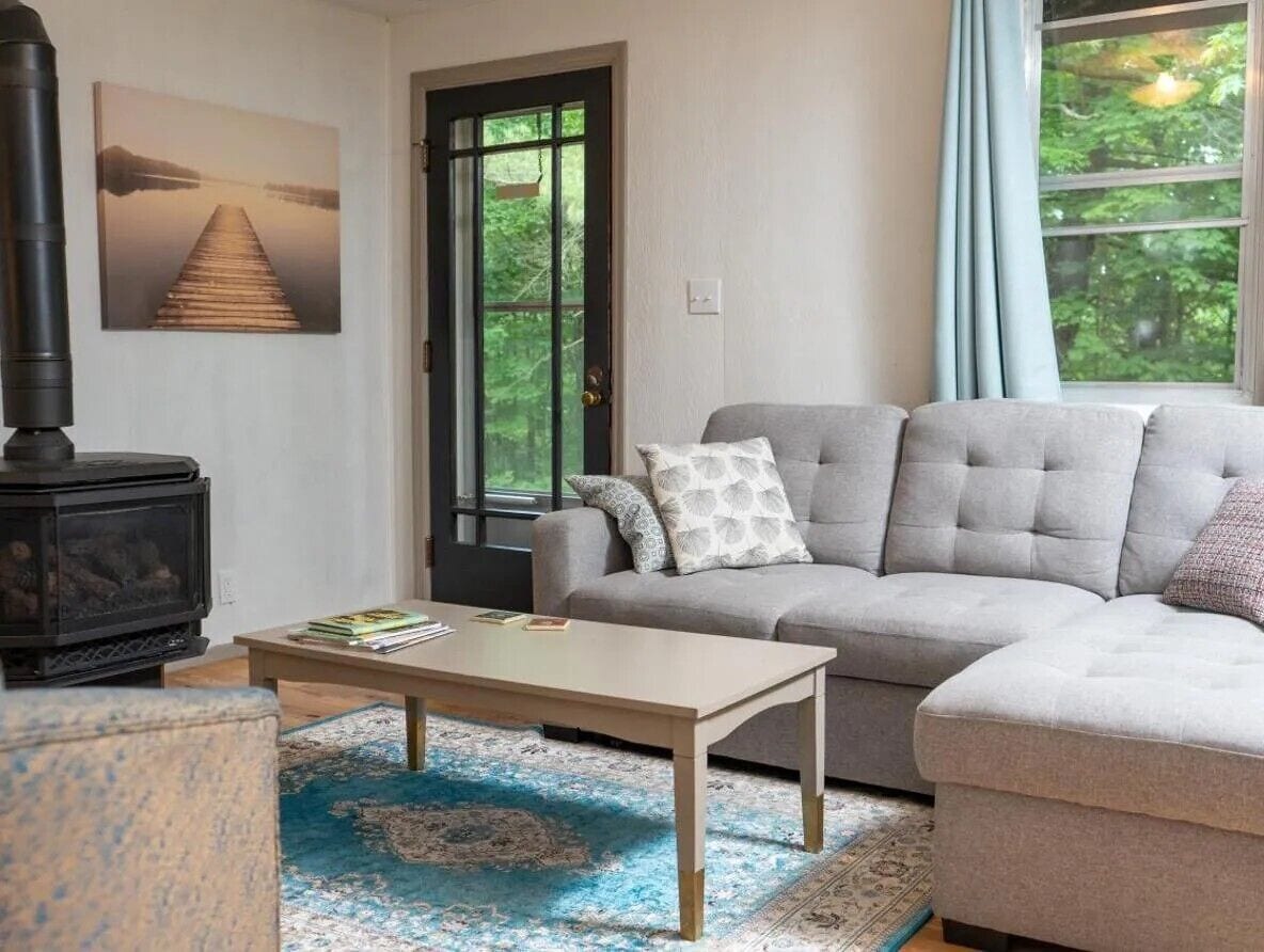 Peregrine | Living area
