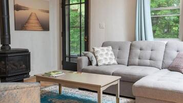 Peregrine | Living area
