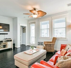 Televisión y reproductor de DVD 