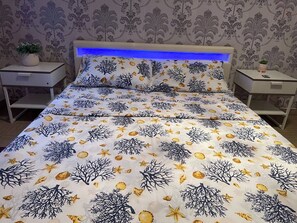 2 chambres, fer et planche à repasser, lit parapluie, Wi-Fi gratuit