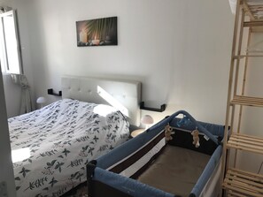 Strykejern/-brett, wi-fi og sengetøy