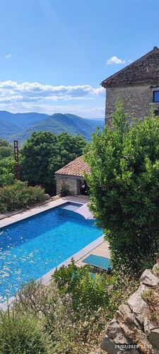 Mas Estrela : Lo Nis, une chambre d'hôtes intimiste avec point de vue montagne