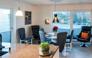 Dining - Awesome home in Ringkøbing with WiFi (Ringkøbing)