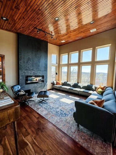 Mid-Century Modern at Tenkiller