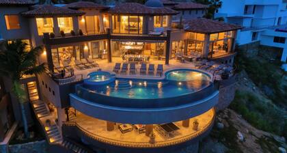 Spacious 10-bedroom house with AC in serene Cabo San Lucas