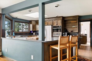 Fridge, microwave, oven, stovetop - Secluded Water & Mountain View Retreat with Sauna (Oak Harbor)