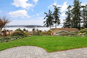 Property grounds - Secluded Water & Mountain View Retreat with Sauna (Oak Harbor)