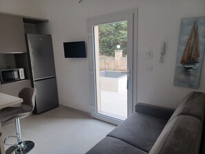 TV - Casa Carolea with Private Terrace and Pool among Olive Trees near the Sea (Nardò)