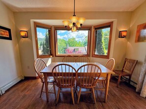Villa (3 Bedrooms) | Interior - Fc44 Renovated 3bed 3bath Forest Cottage AC, Views, Yard, Fast Wifi Walk to Skiing! (Bretton Woods)