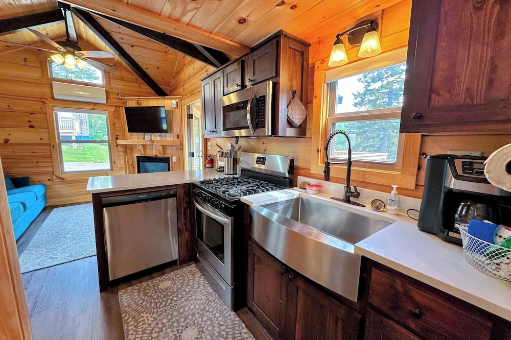 Bmv8 Tiny Home Topline