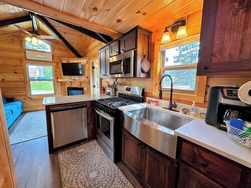 Bmv8 Tiny Home Topline