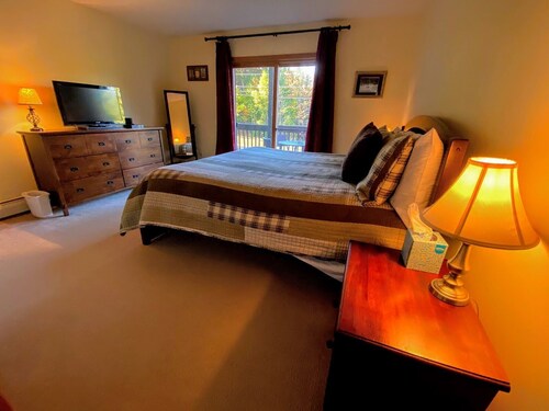 SC4 Ski Slope Views! Bretton Woods Condo