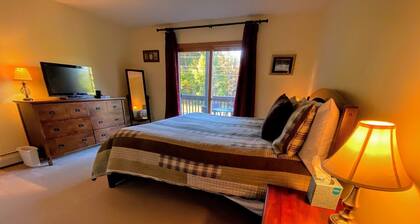 SC4 Ski Slope Views! Bretton Woods Condo