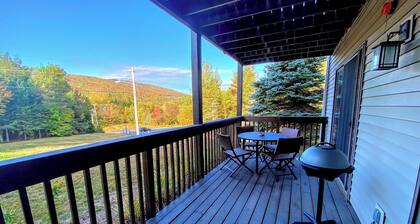SC4 Ski Slope Views! Bretton Woods Condo
