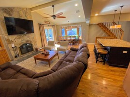 Villa (4 Bedrooms) | Interior