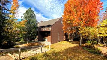 Villa (5 Bedrooms) | Front of property