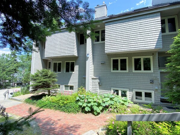 Interior - Rb24 Renovated, AC, Ski-in out Bretton Woods Townhome (Bretton Woods)