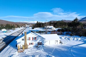 Interior - Renovated Farmhouse on Snowmobile Trail With Firepit & Mountain Views, 10 min From Bretton Woods (Twin Mountain)