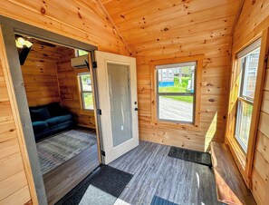 Cottage (1 Bedroom) | Interior - Bmv7 Tiny Home Topline (Twin Mountain)